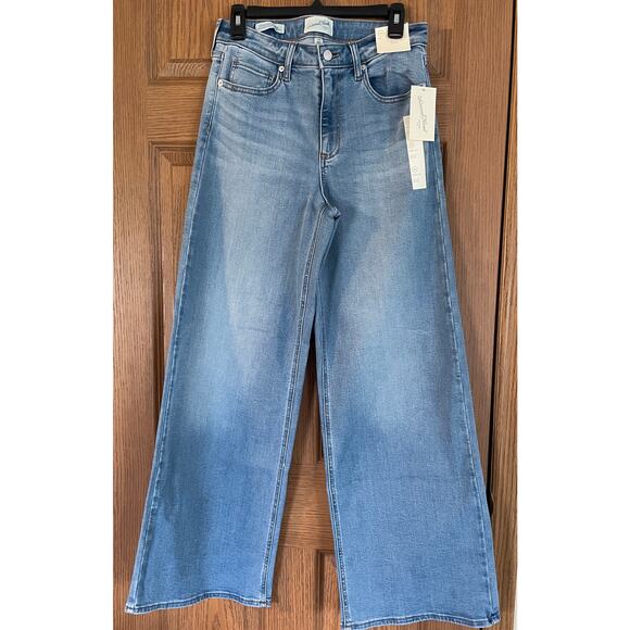 Universal Thread Denim - NWT Universal Thread Size 12 High-Rise Wide Leg Waist 16-18” Inseam 32”